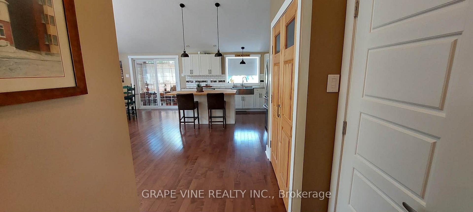Photo 12 of 20 Bay Street, Rideau Lakes, Rideau Lakes (Newboro) Twp — HOMEH
