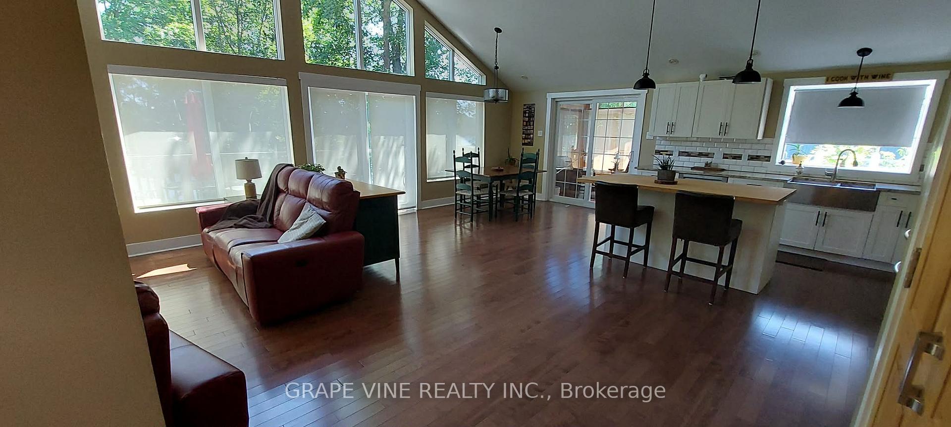 Photo 13 of 20 Bay Street, Rideau Lakes, Rideau Lakes (Newboro) Twp — HOMEH