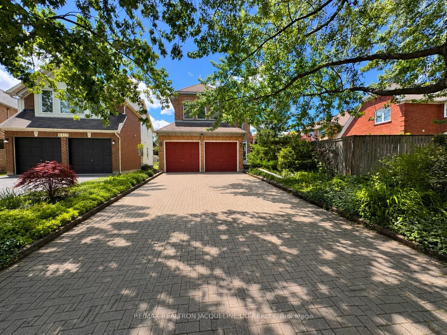 Photo 1 of 2409 Willowburne Drive, Mississauga, Central Erin Mills — HOMEH