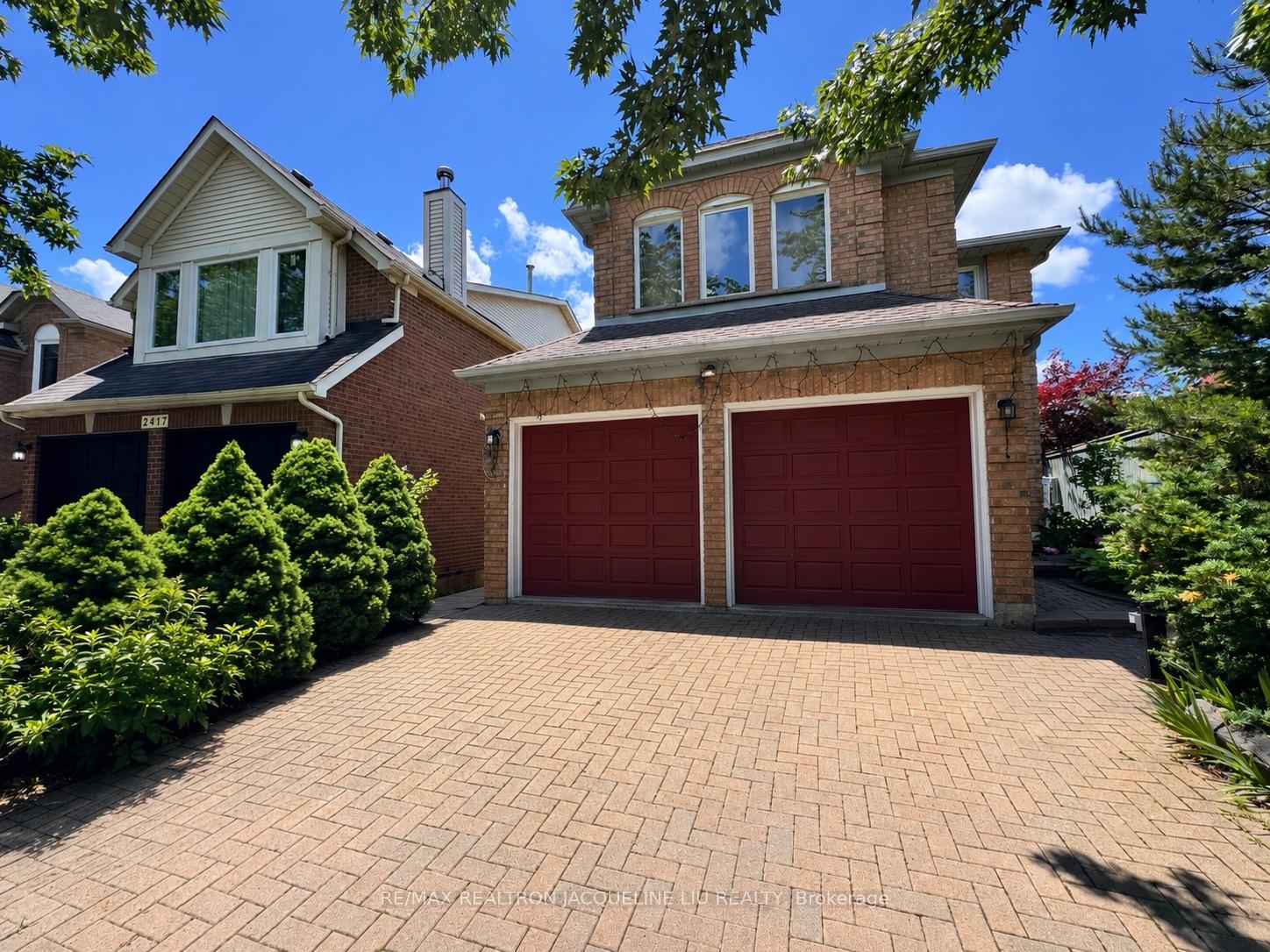 Photo 2 of 2409 Willowburne Drive, Mississauga, Central Erin Mills — HOMEH