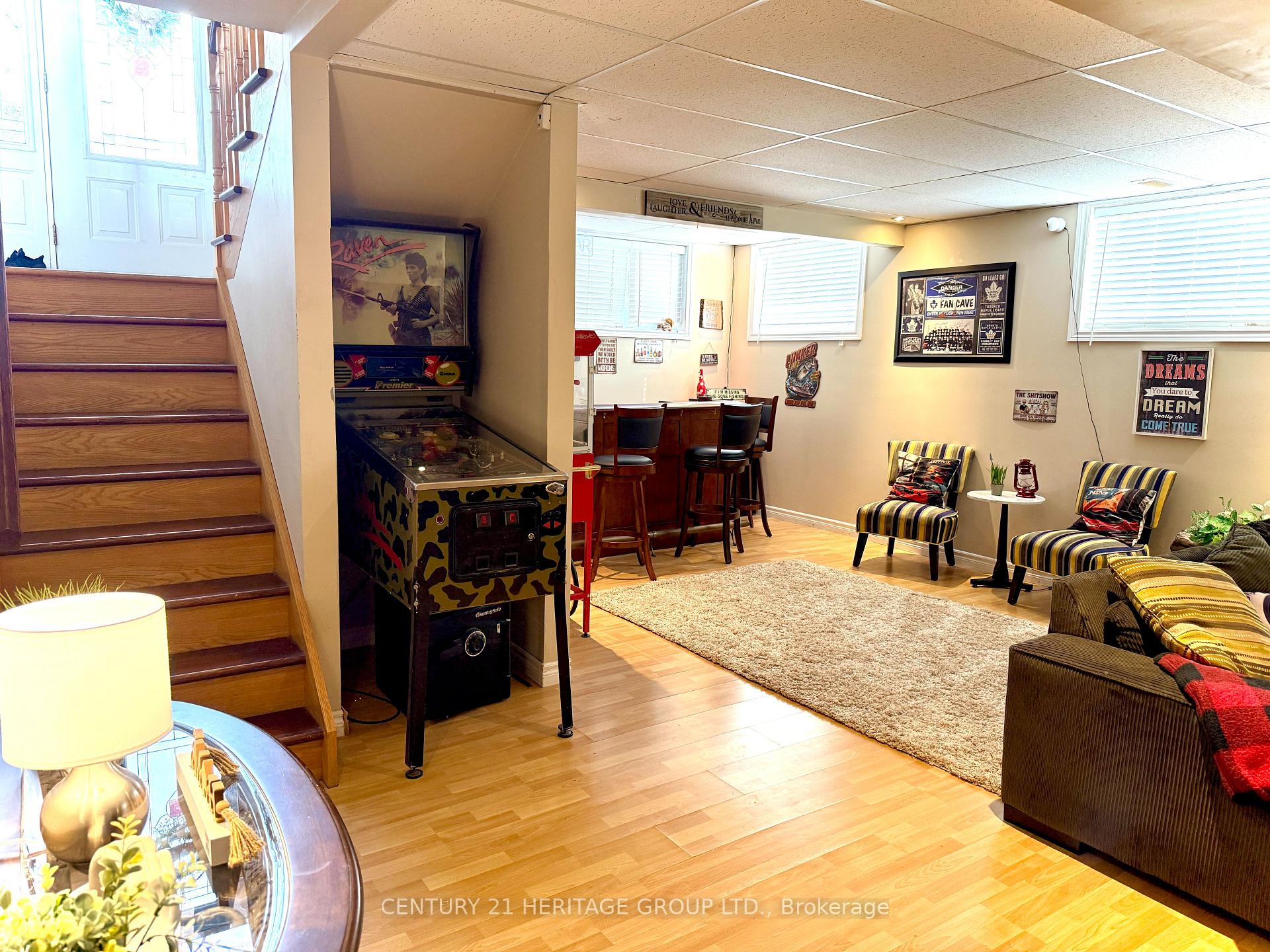 Photo 15 of 16 Eakins Crescent, Kawartha Lakes, Lindsay — HOMEH