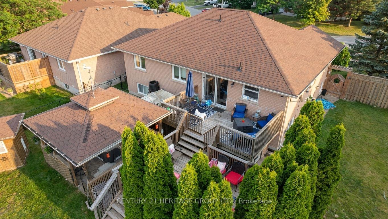 Photo 23 of 16 Eakins Crescent, Kawartha Lakes, Lindsay — HOMEH