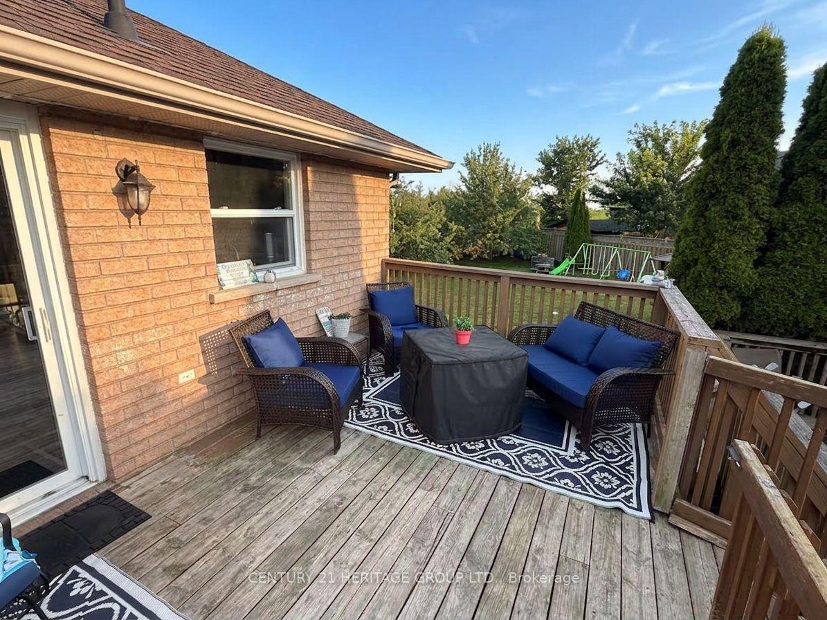 Photo 25 of 16 Eakins Crescent, Kawartha Lakes, Lindsay — HOMEH