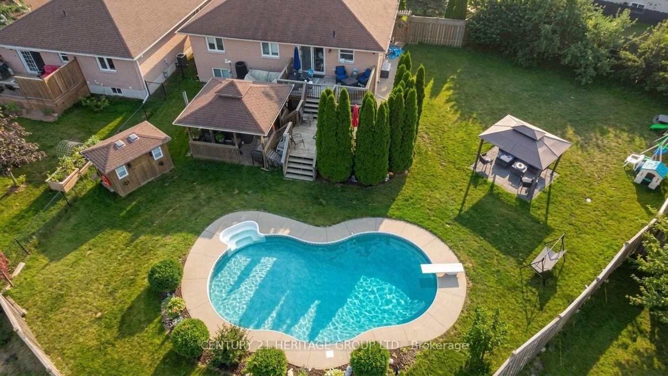 Photo 29 of 16 Eakins Crescent, Kawartha Lakes, Lindsay — HOMEH