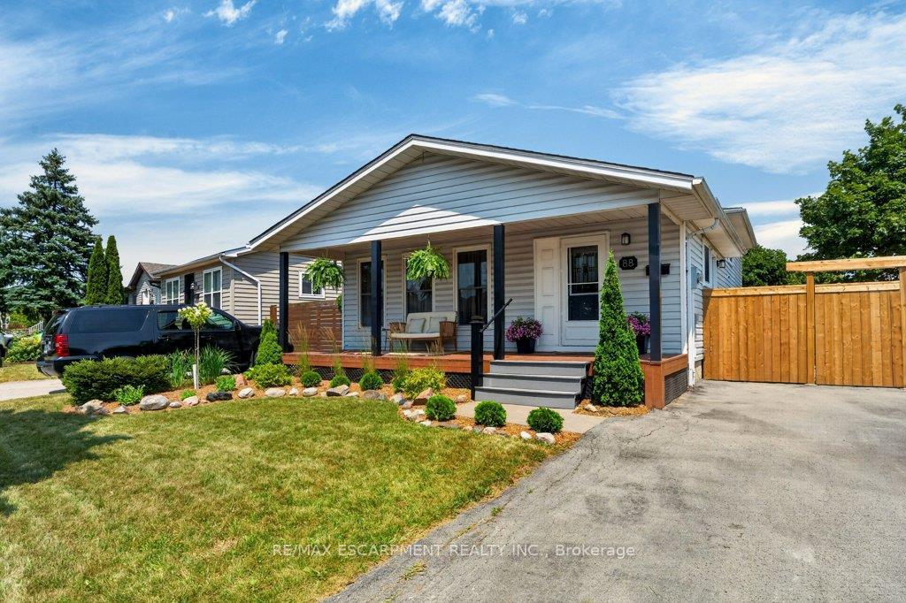 Photo 3 of 88 Commerford Street, Thorold, Confederation Heights — HOMEH