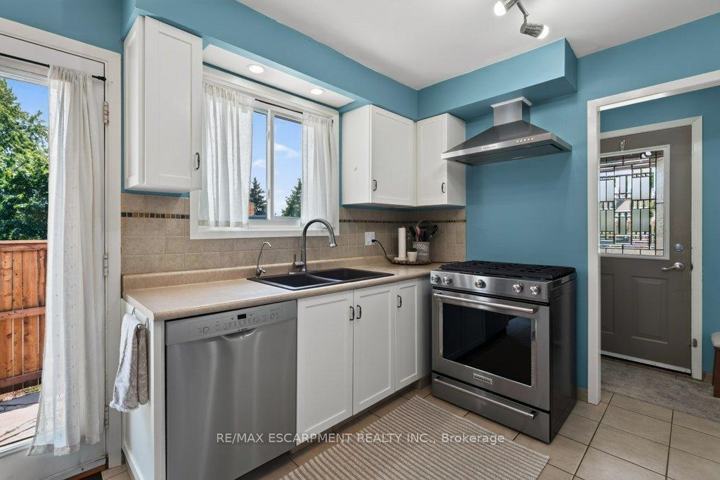 Photo 12 of 88 Commerford Street, Thorold, Confederation Heights — HOMEH