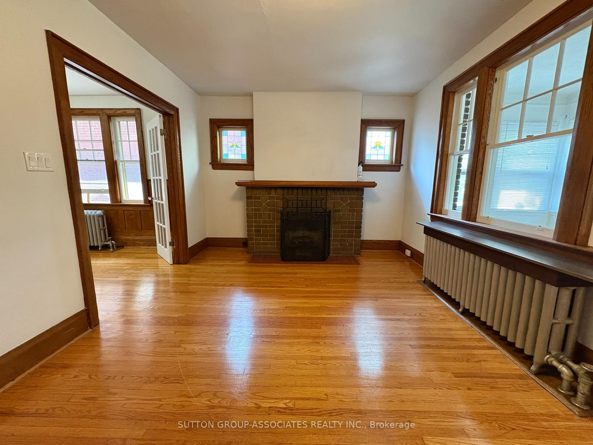 Photo 4 of Unit Upper, 191 Arlington Avenue, Toronto, Humewood-Cedarvale — HOMEH