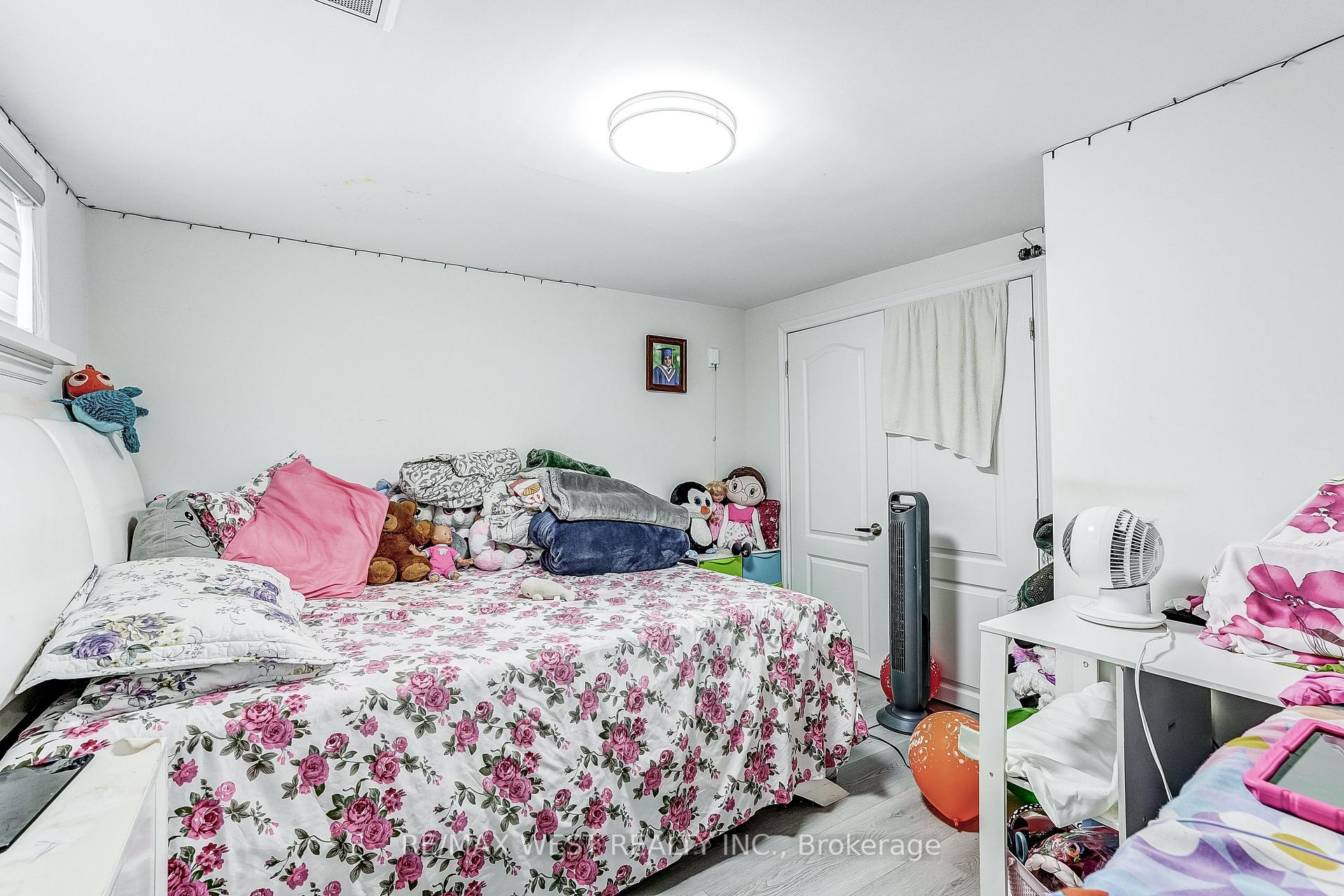 Photo 29 of 19 Archway Crescent, North York, Humbermede — HOMEH