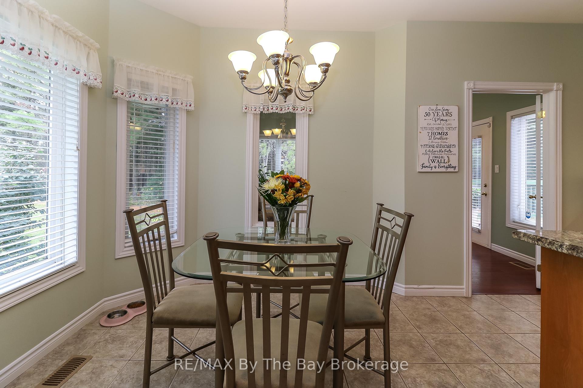 Photo 10 of 60 Martyn Drive, Wasaga Beach — HOMEH