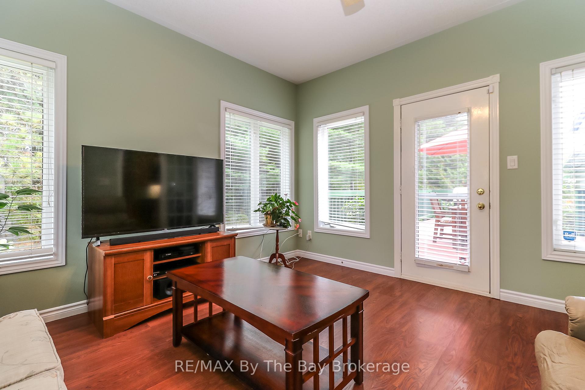 Photo 13 of 60 Martyn Drive, Wasaga Beach — HOMEH