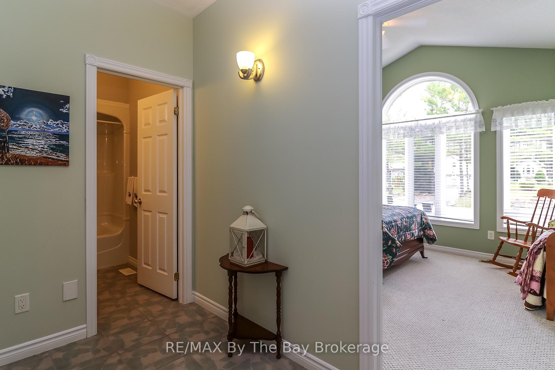 Photo 19 of 60 Martyn Drive, Wasaga Beach — HOMEH