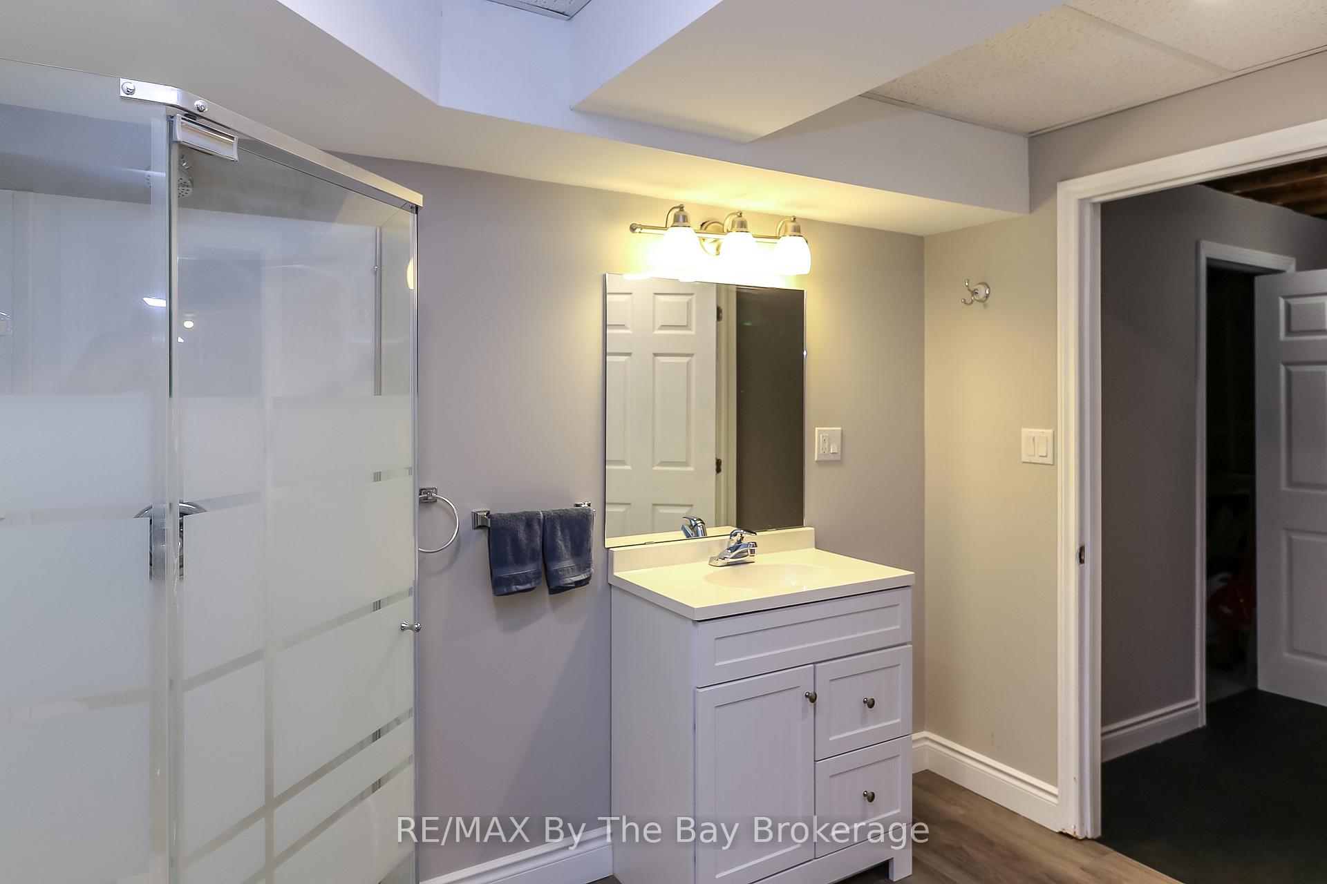 Photo 32 of 60 Martyn Drive, Wasaga Beach — HOMEH