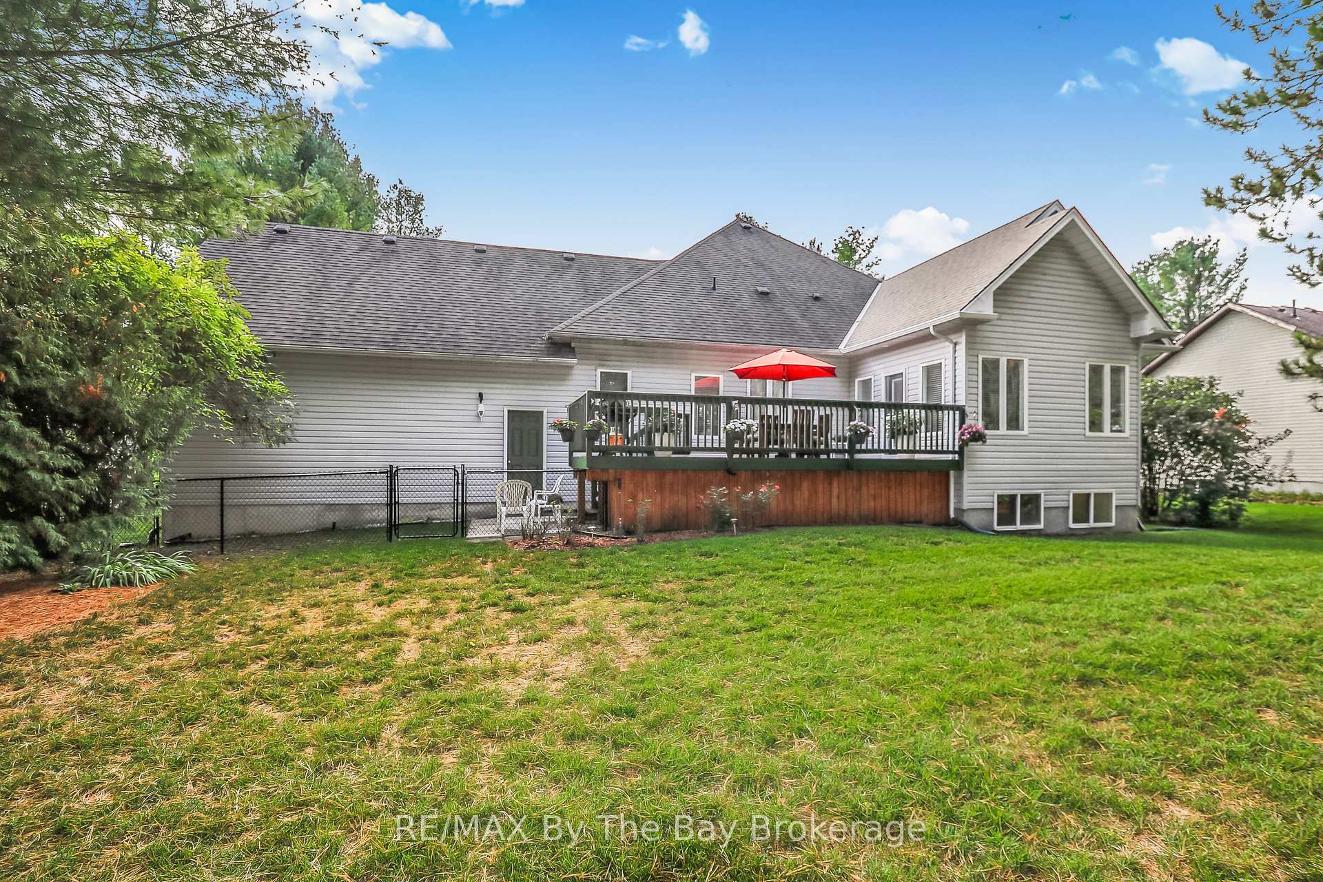 Photo 40 of 60 Martyn Drive, Wasaga Beach — HOMEH