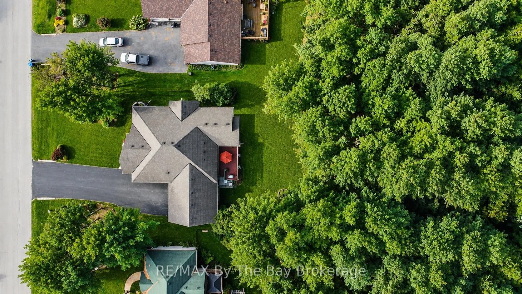 Photo 3 of 60 Martyn Drive, Wasaga Beach — HOMEH