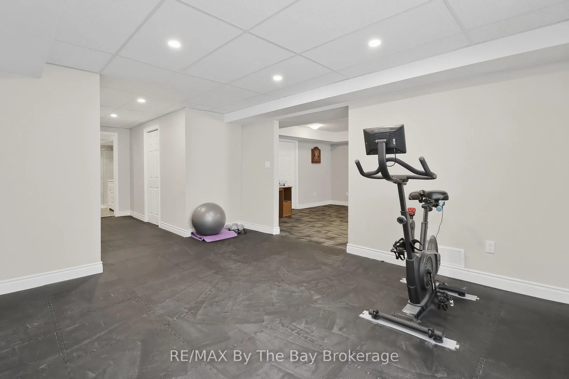 Photo 34 of 60 Martyn Drive, Wasaga Beach — HOMEH