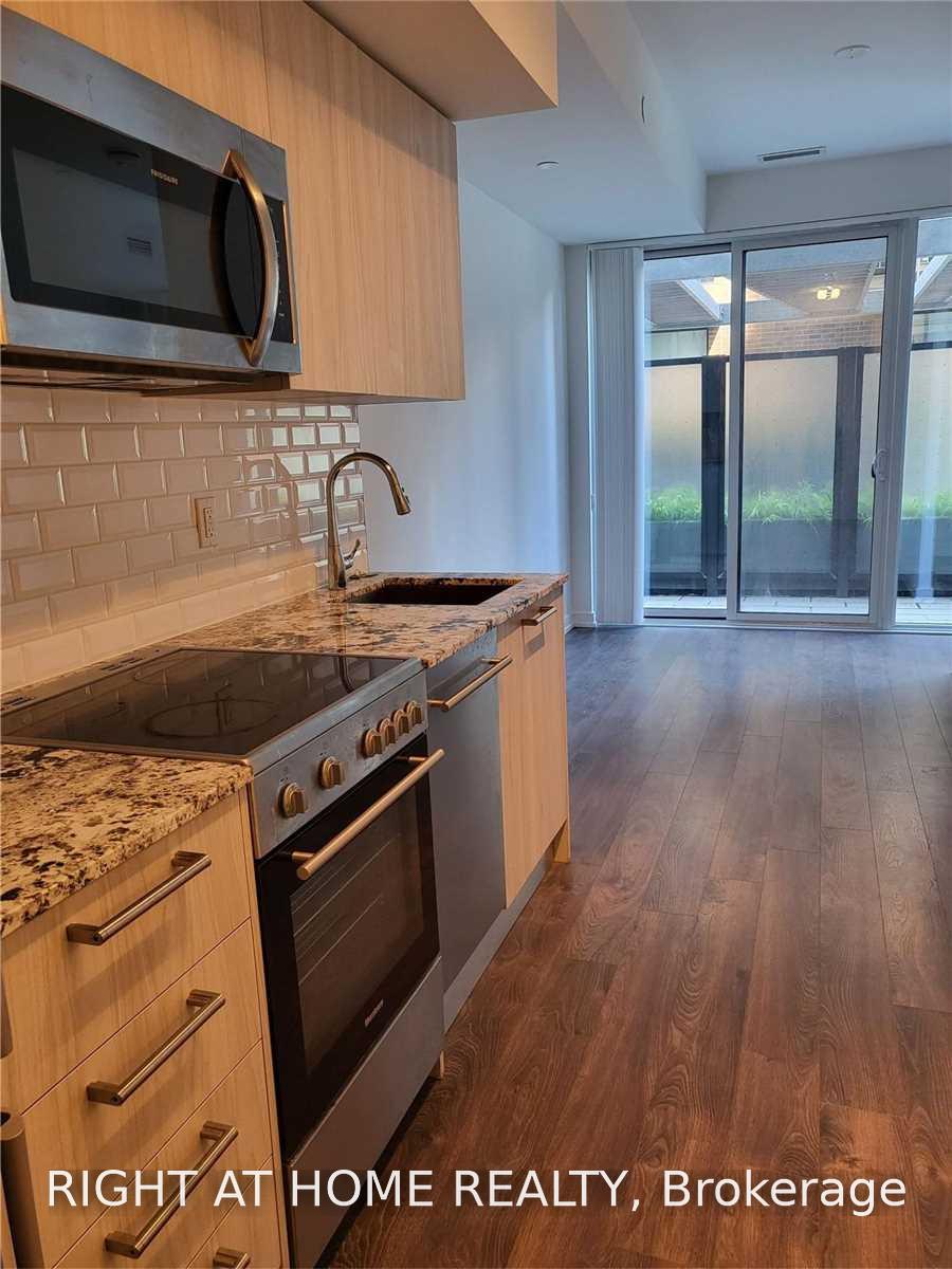 Photo 3 of Unit 207, 28 Wellesley Street E, Toronto, Church-Yonge Corridor — HOMEH