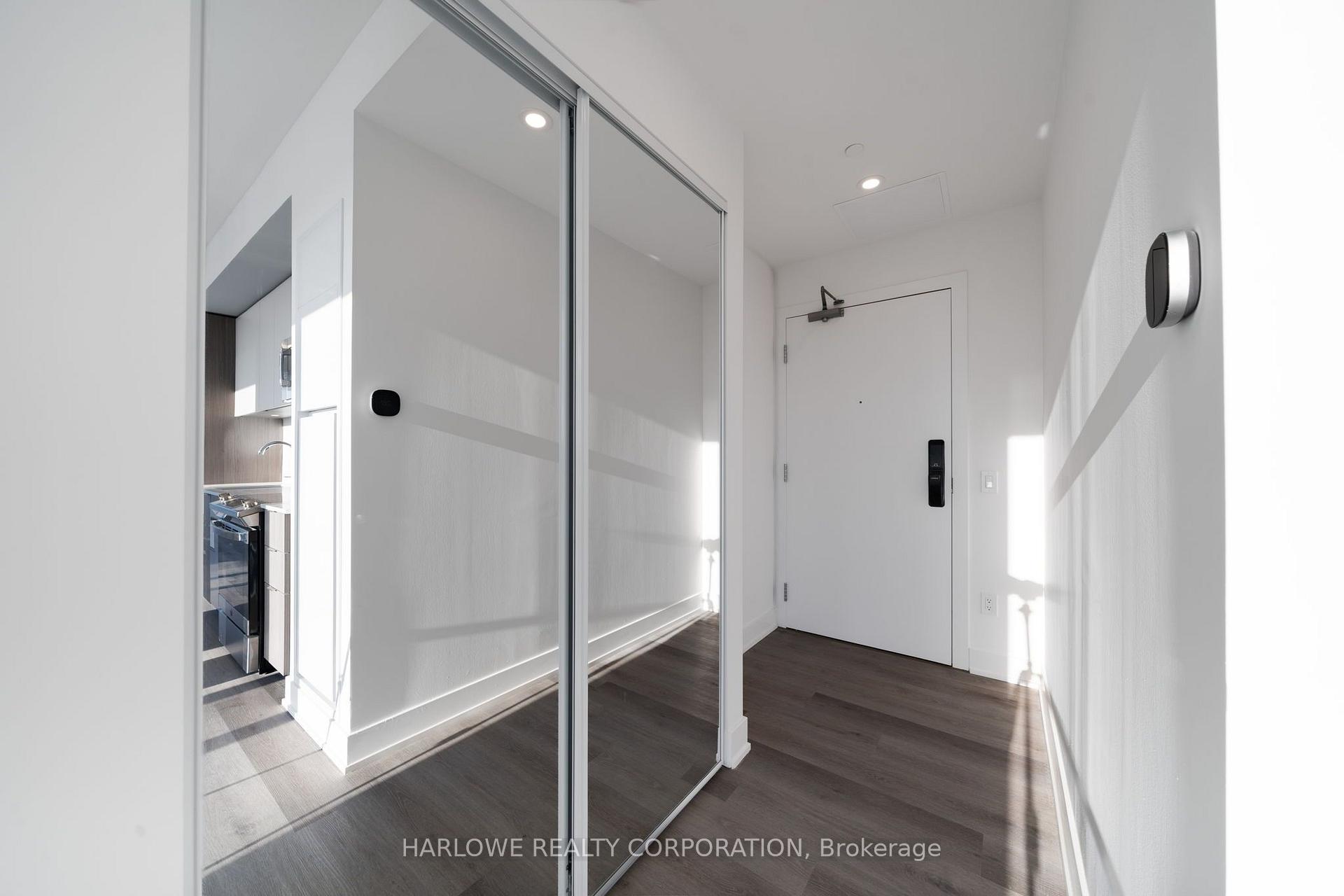 Photo 4 of Unit 644, 500 Upper Wellington Street, Hamilton, Centremount — HOMEH