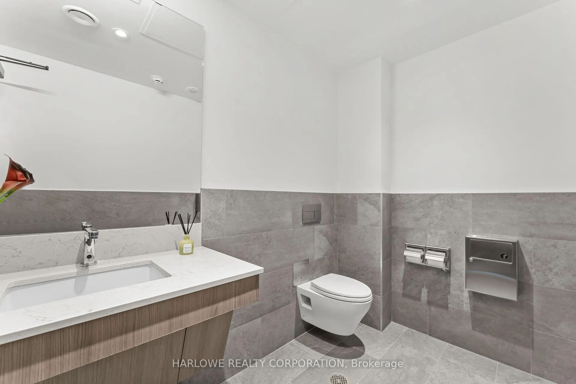Photo 30 of Unit 644, 500 Upper Wellington Street, Hamilton, Centremount — HOMEH