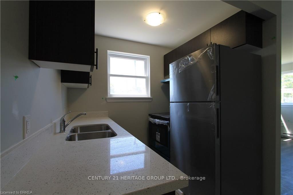 Photo 3 of Unit 7, 116 King Edward Avenue, London, South I — HOMEH