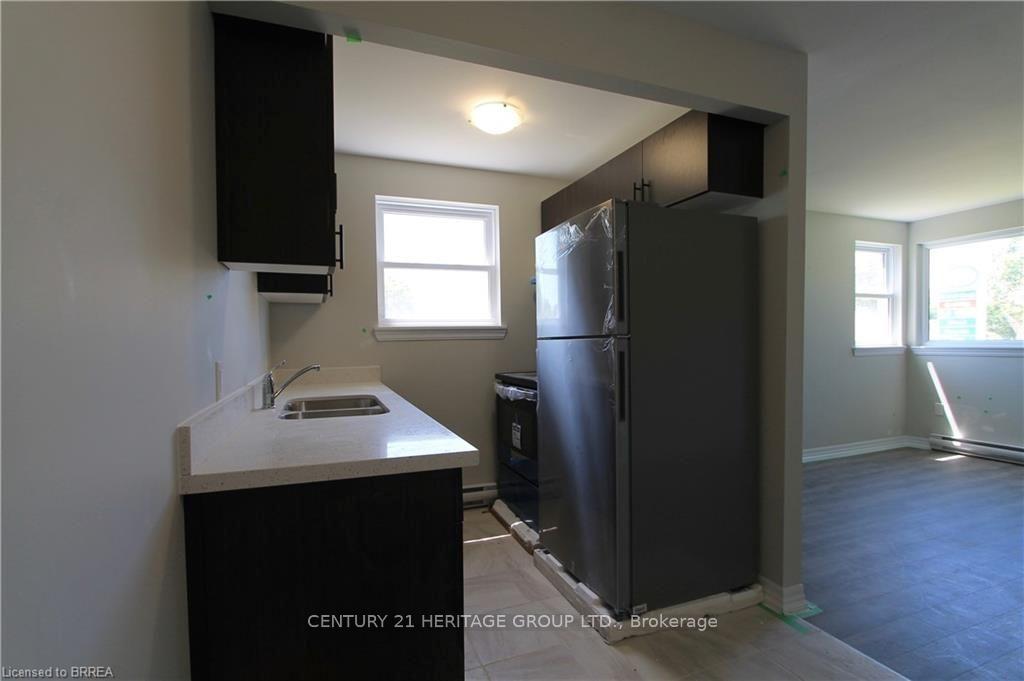 Photo 4 of Unit 7, 116 King Edward Avenue, London, South I — HOMEH