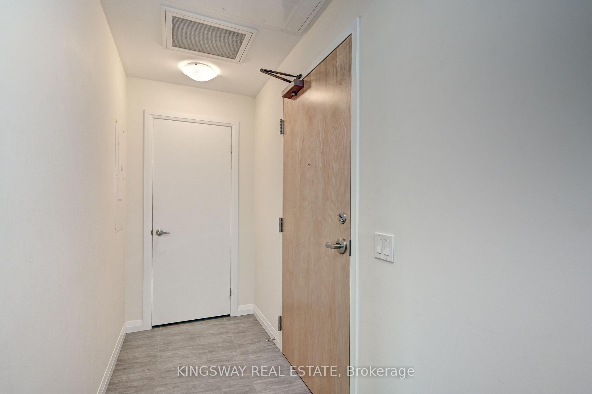 Photo 3 of Unit 801, 60 Charles Street W, Kitchener, City Commercial Core — HOMEH