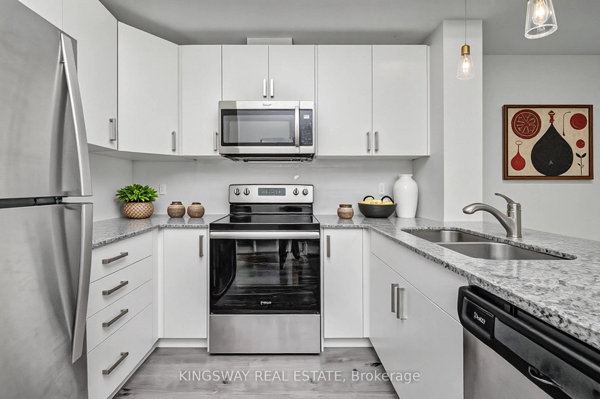 Photo 5 of Unit 801, 60 Charles Street W, Kitchener, City Commercial Core — HOMEH
