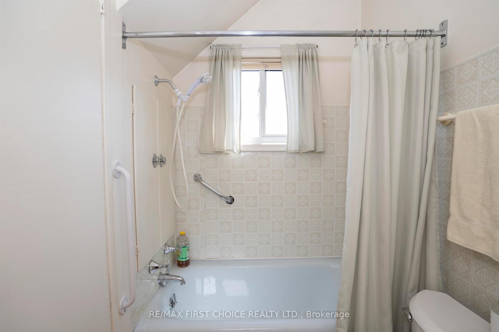 Photo 15 of 367 Markland St, Thunder Bay, Court / Cumberland — HOMEH