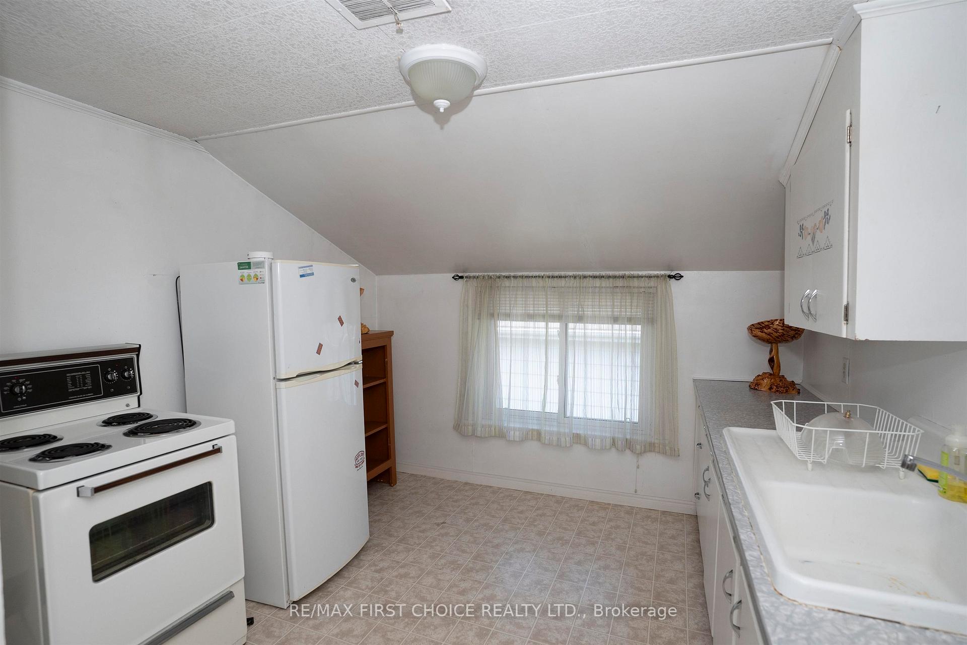 Photo 22 of 367 Markland St, Thunder Bay, Court / Cumberland — HOMEH