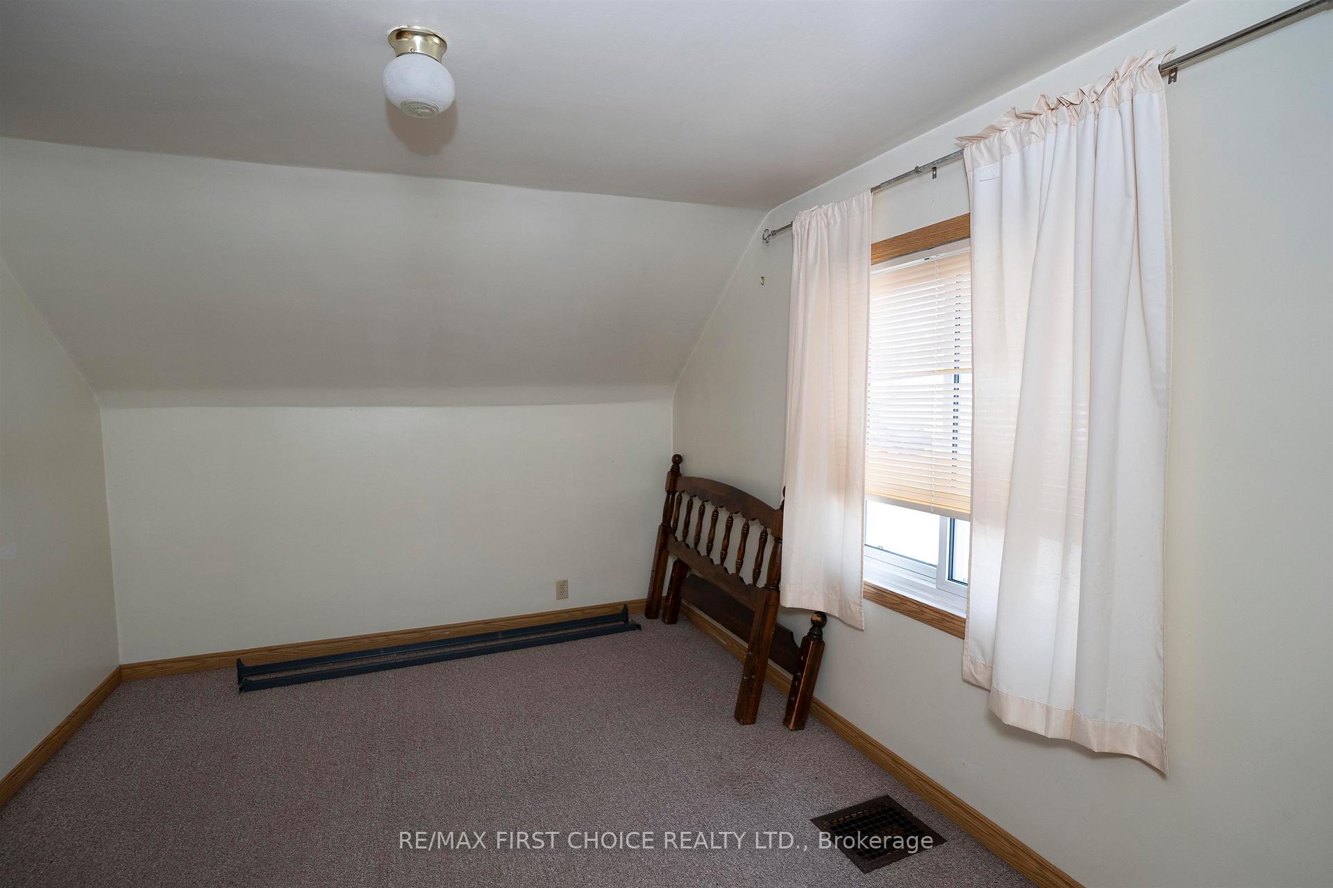 Photo 29 of 367 Markland St, Thunder Bay, Court / Cumberland — HOMEH
