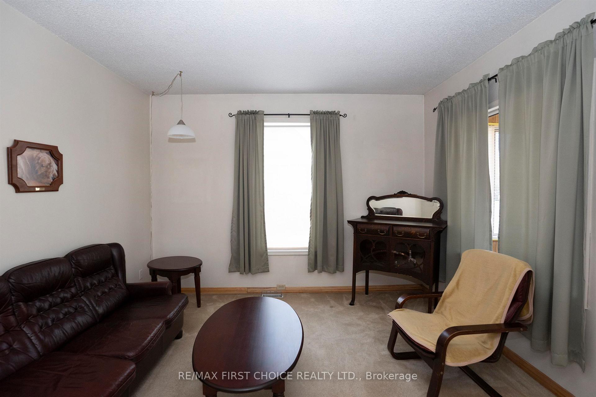 Photo 12 of 367 Markland St, Thunder Bay, Court / Cumberland — HOMEH
