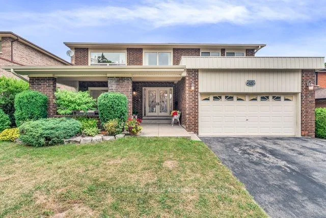 Photo 5 of 2529 Claymore Crescent, Mississauga, Erindale — HOMEH