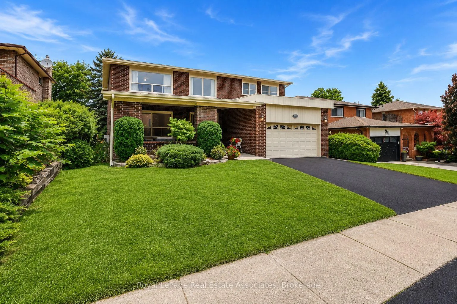 Photo 7 of 2529 Claymore Crescent, Mississauga, Erindale — HOMEH