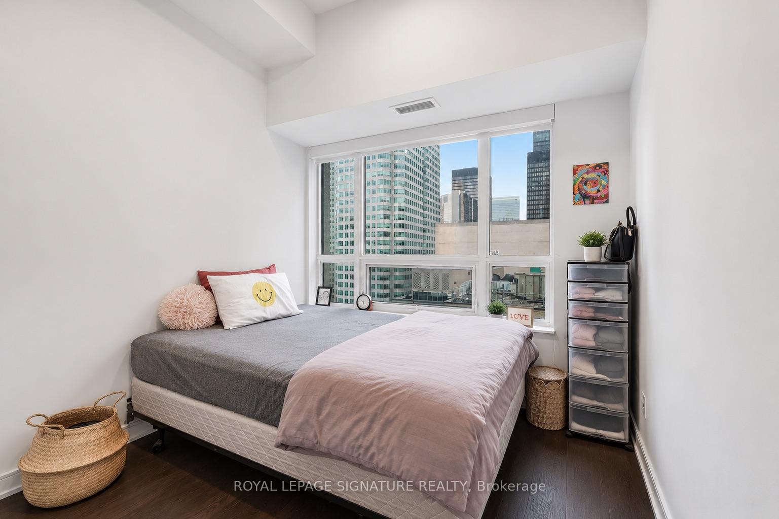 Photo 12 of Unit 1503, 88 Scott Street, Toronto, Church-Yonge Corridor — HOMEH