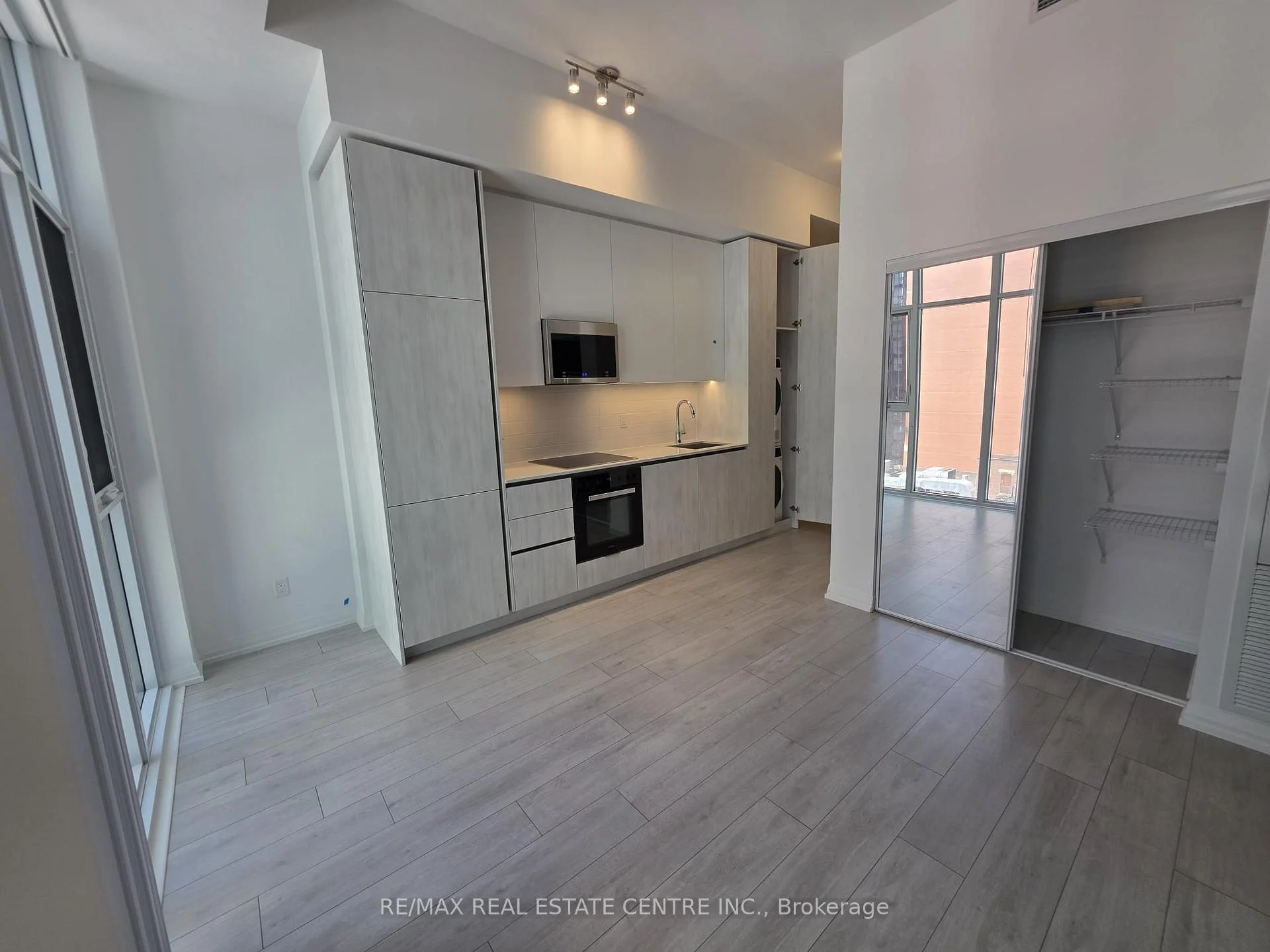 Photo 14 of Unit 1201, 400 King Street W, Toronto, Waterfront Communities — HOMEH
