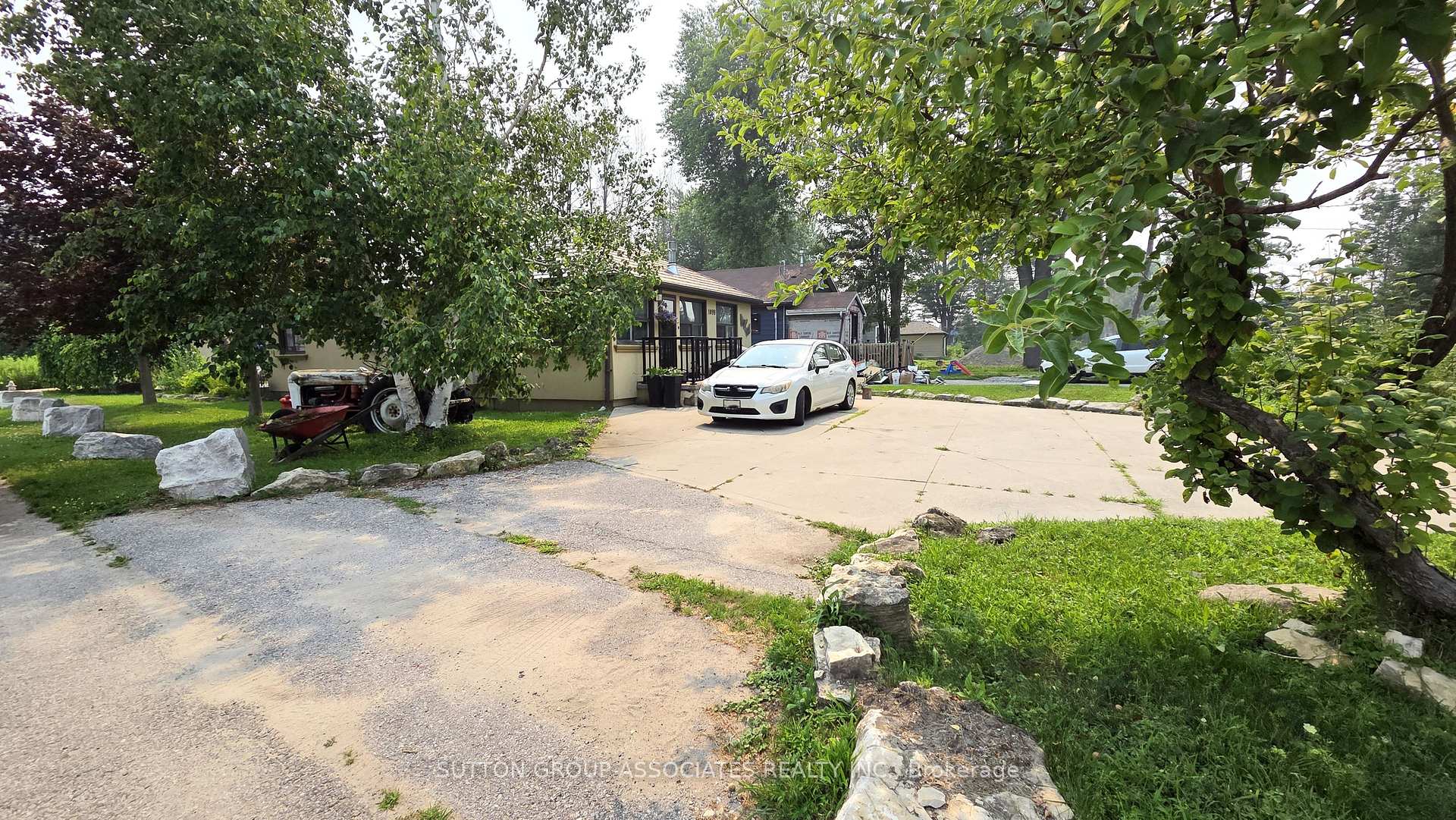Photo 15 of 1099 Poplar Drive, Innisfil, Gilford — HOMEH