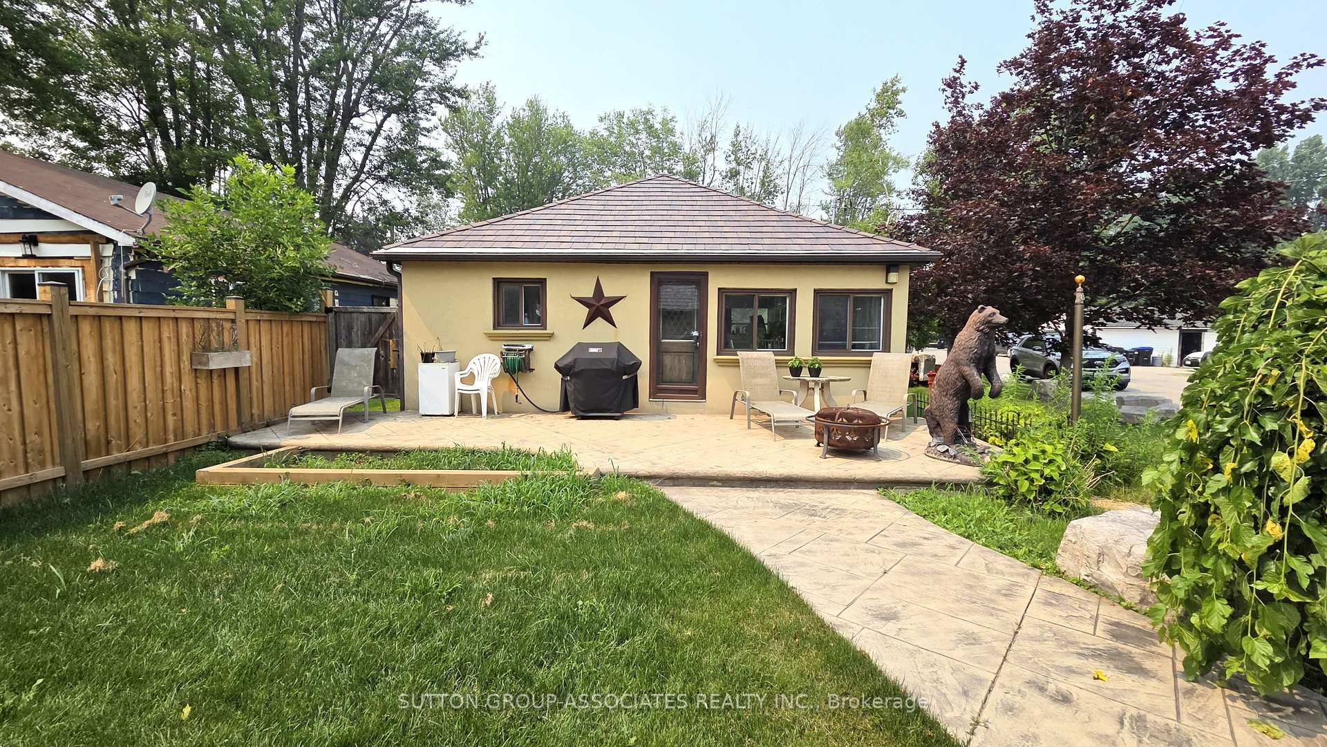 Photo 21 of 1099 Poplar Drive, Innisfil, Gilford — HOMEH