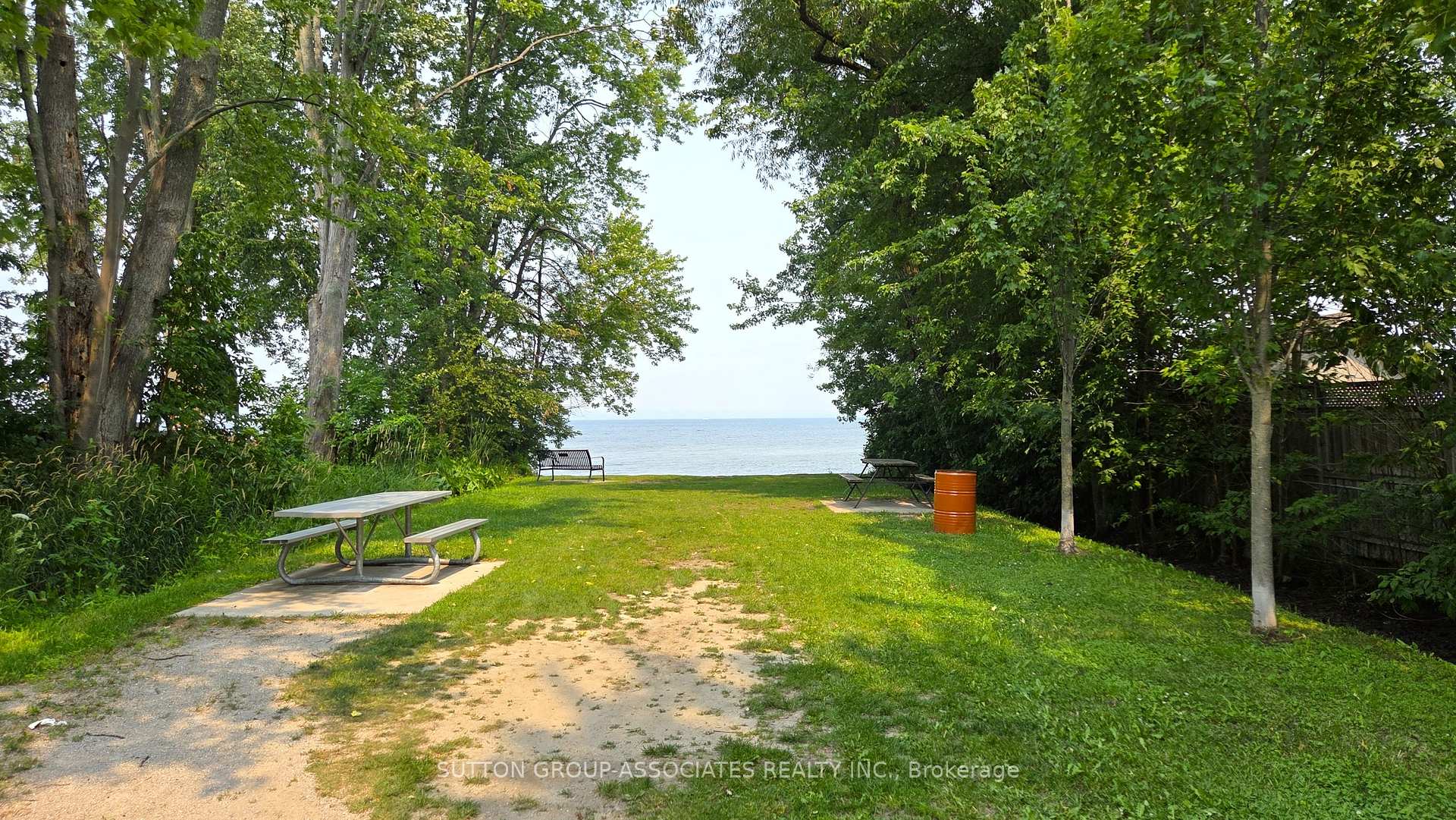 Photo 25 of 1099 Poplar Drive, Innisfil, Gilford — HOMEH