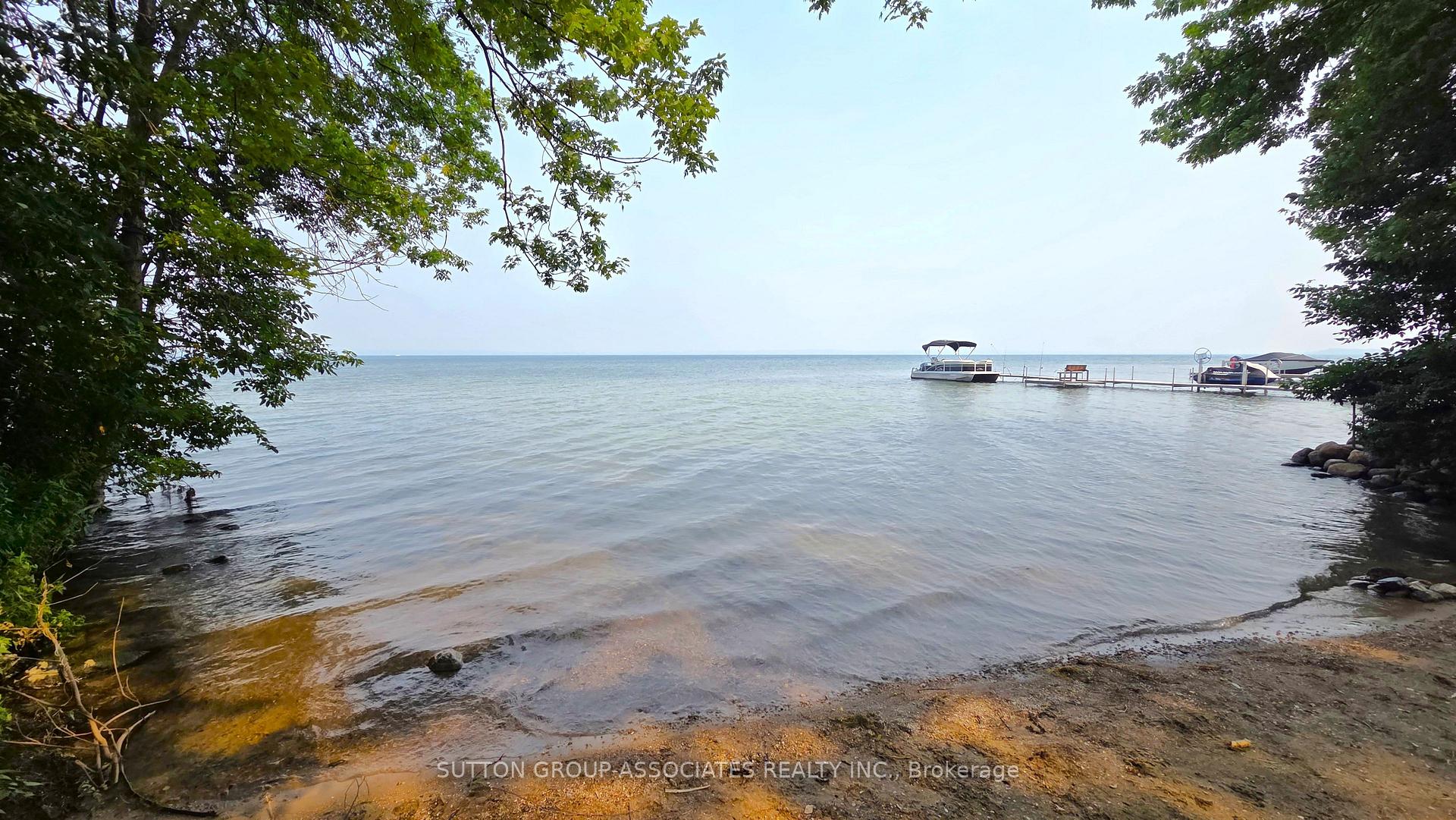 Photo 26 of 1099 Poplar Drive, Innisfil, Gilford — HOMEH
