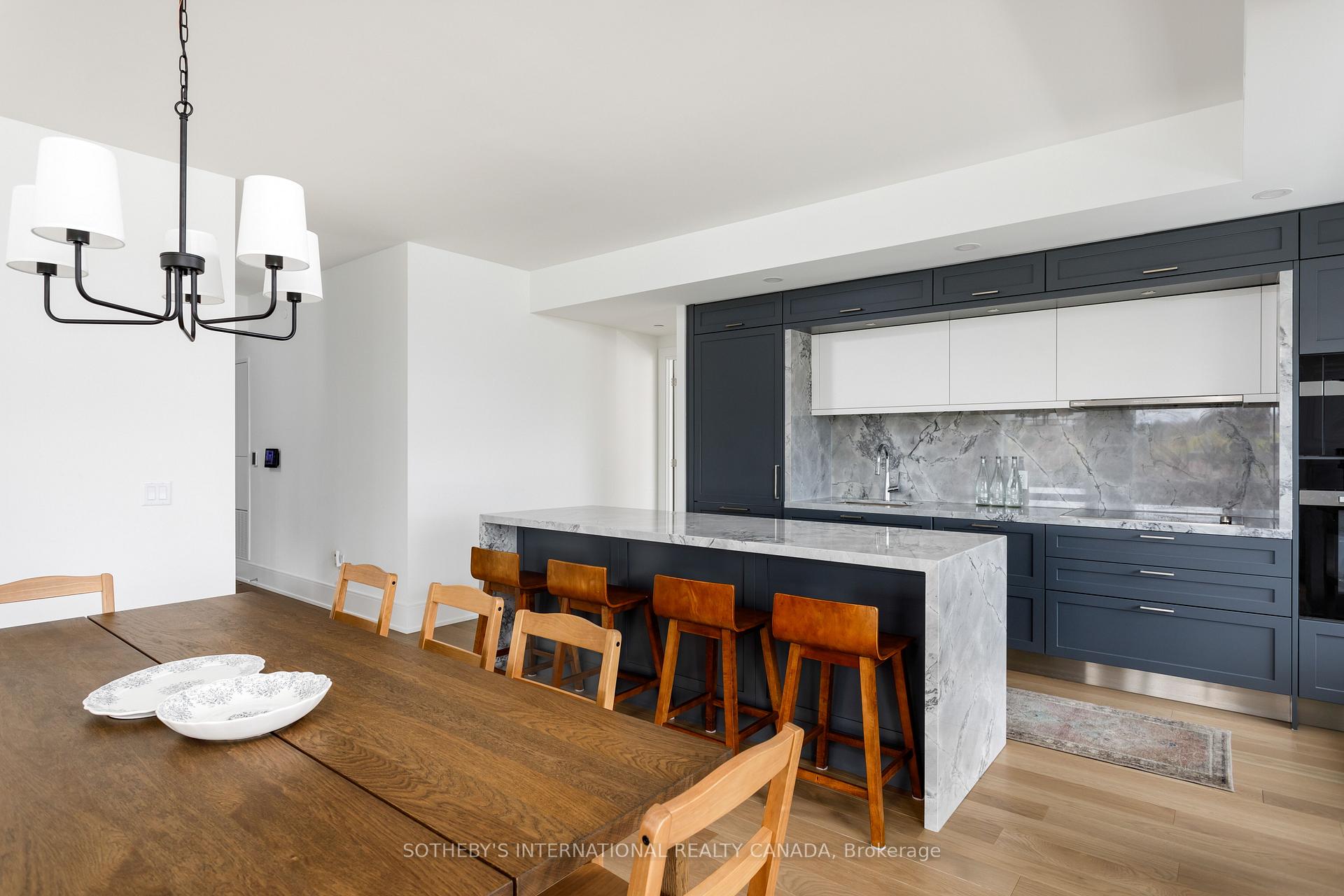 Photo 5 of Unit 609, 259 The Kingsway, Etobicoke, Kingsway South — HOMEH