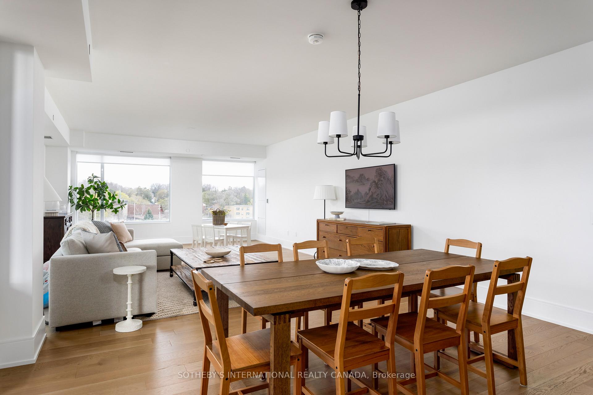 Photo 9 of Unit 609, 259 The Kingsway, Etobicoke, Kingsway South — HOMEH