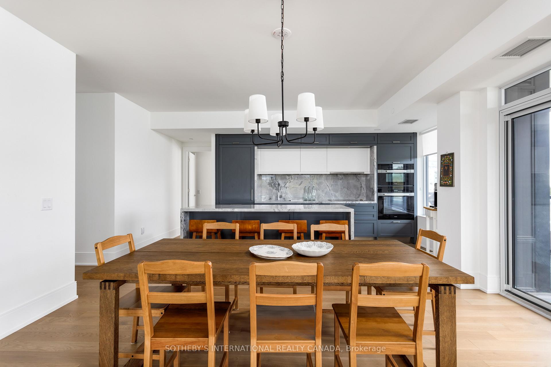 Photo 10 of Unit 609, 259 The Kingsway, Etobicoke, Kingsway South — HOMEH