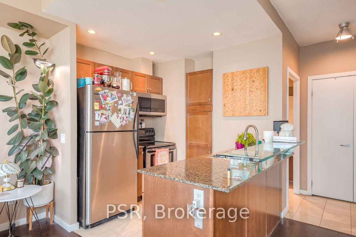 Photo 9 of Unit 13, 208 Queens Quay West, Toronto, Waterfront Communities — HOMEH