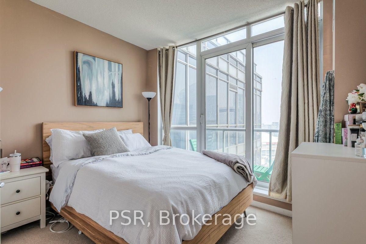Photo 11 of Unit 13, 208 Queens Quay West, Toronto, Waterfront Communities — HOMEH