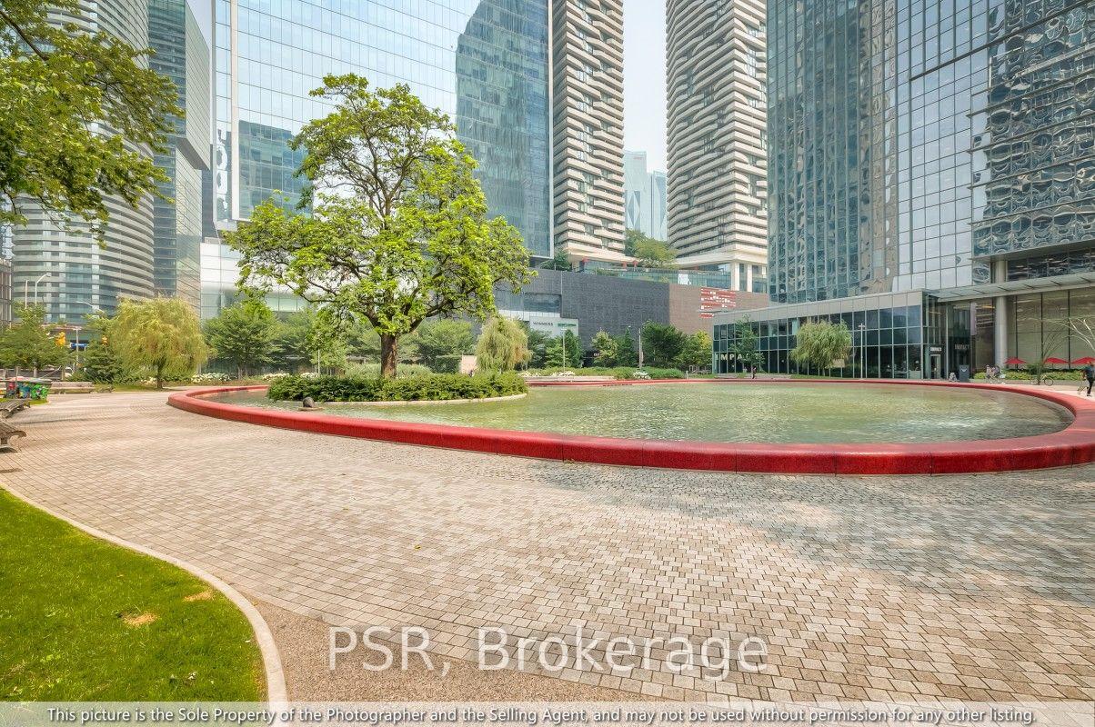 Photo 21 of Unit 13, 208 Queens Quay West, Toronto, Waterfront Communities — HOMEH
