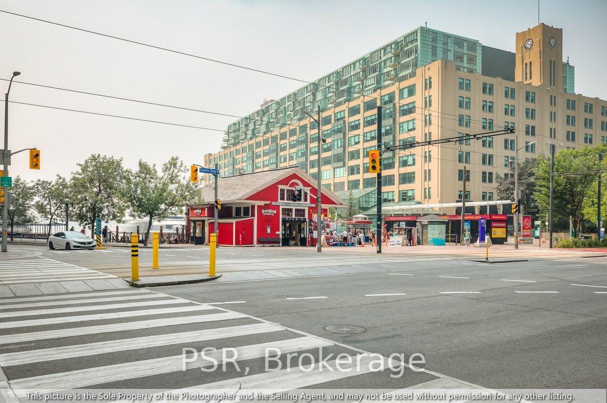 Photo 22 of Unit 13, 208 Queens Quay West, Toronto, Waterfront Communities — HOMEH