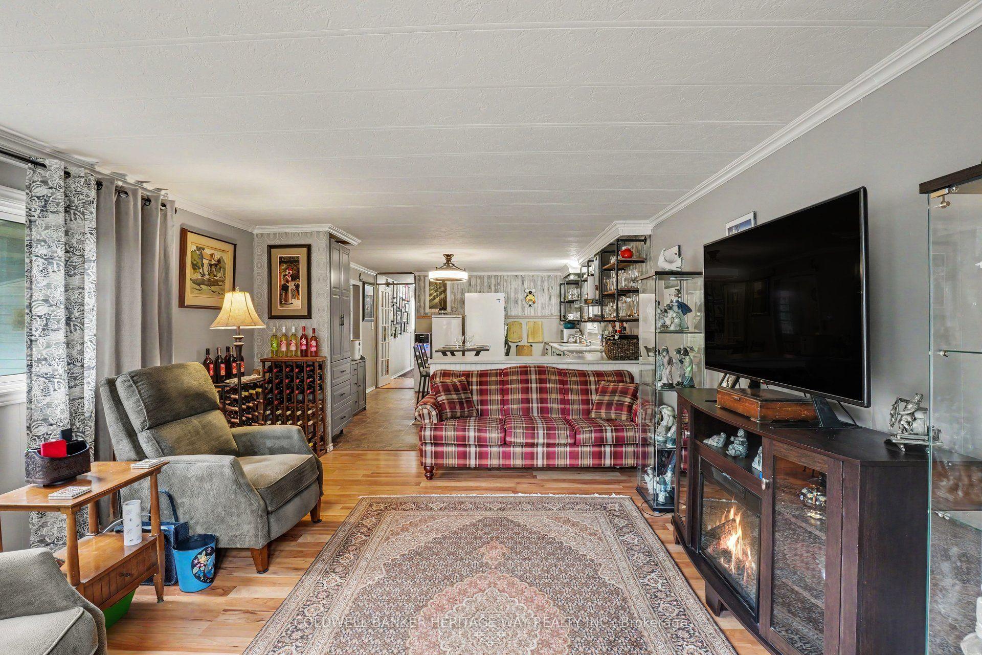 Photo 8 of 11 Oakwood Street, Beckwith, Beckwith Twp — HOMEH