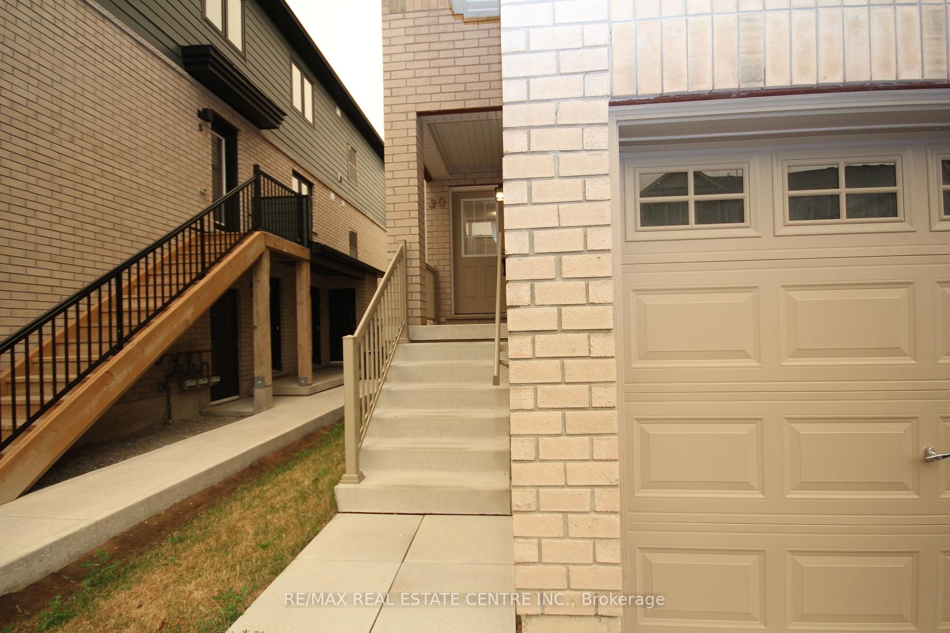 Photo 5 of 30 Wagon Lane, Barrie, Rural Barrie Southeast — HOMEH