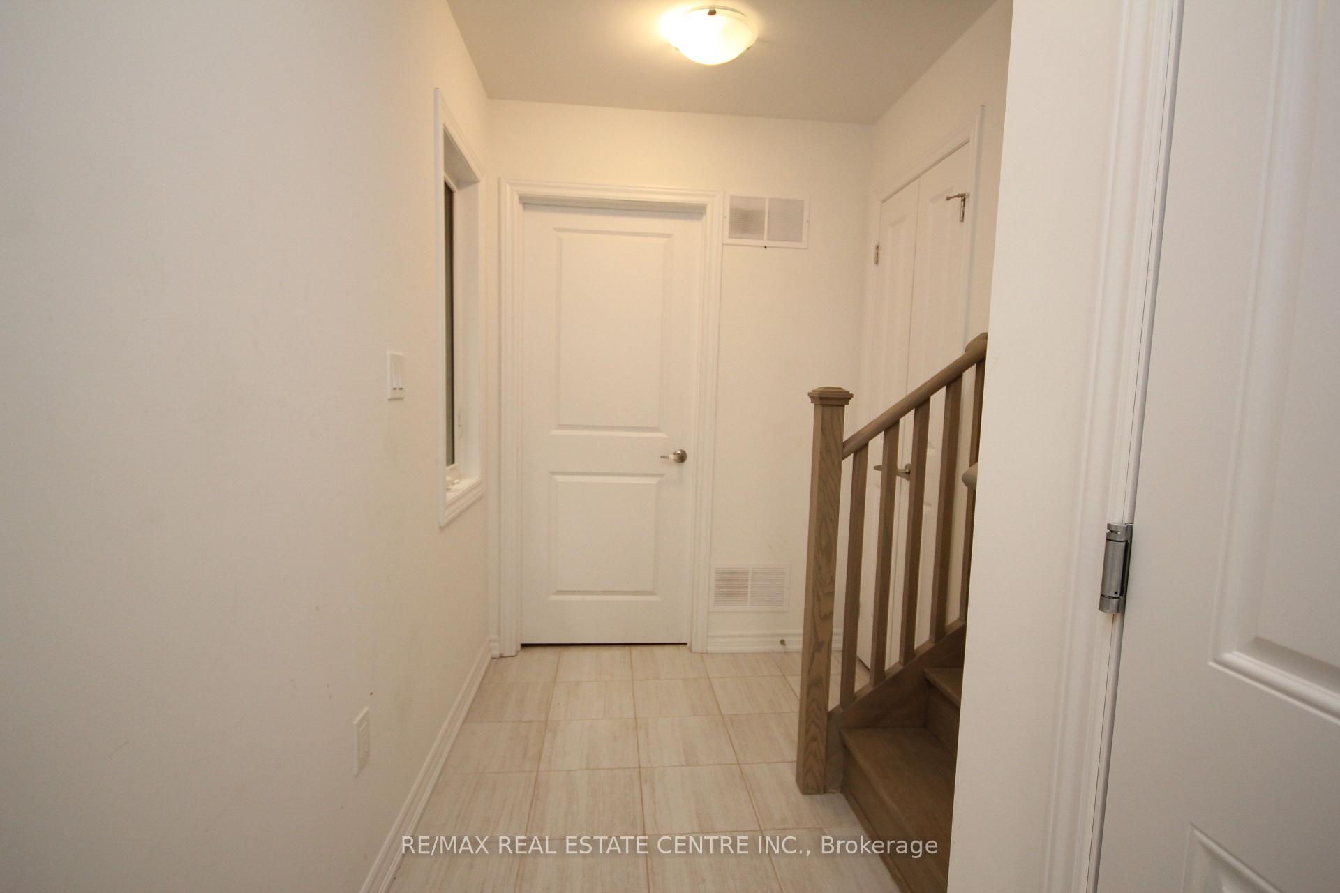 Photo 10 of 30 Wagon Lane, Barrie, Rural Barrie Southeast — HOMEH