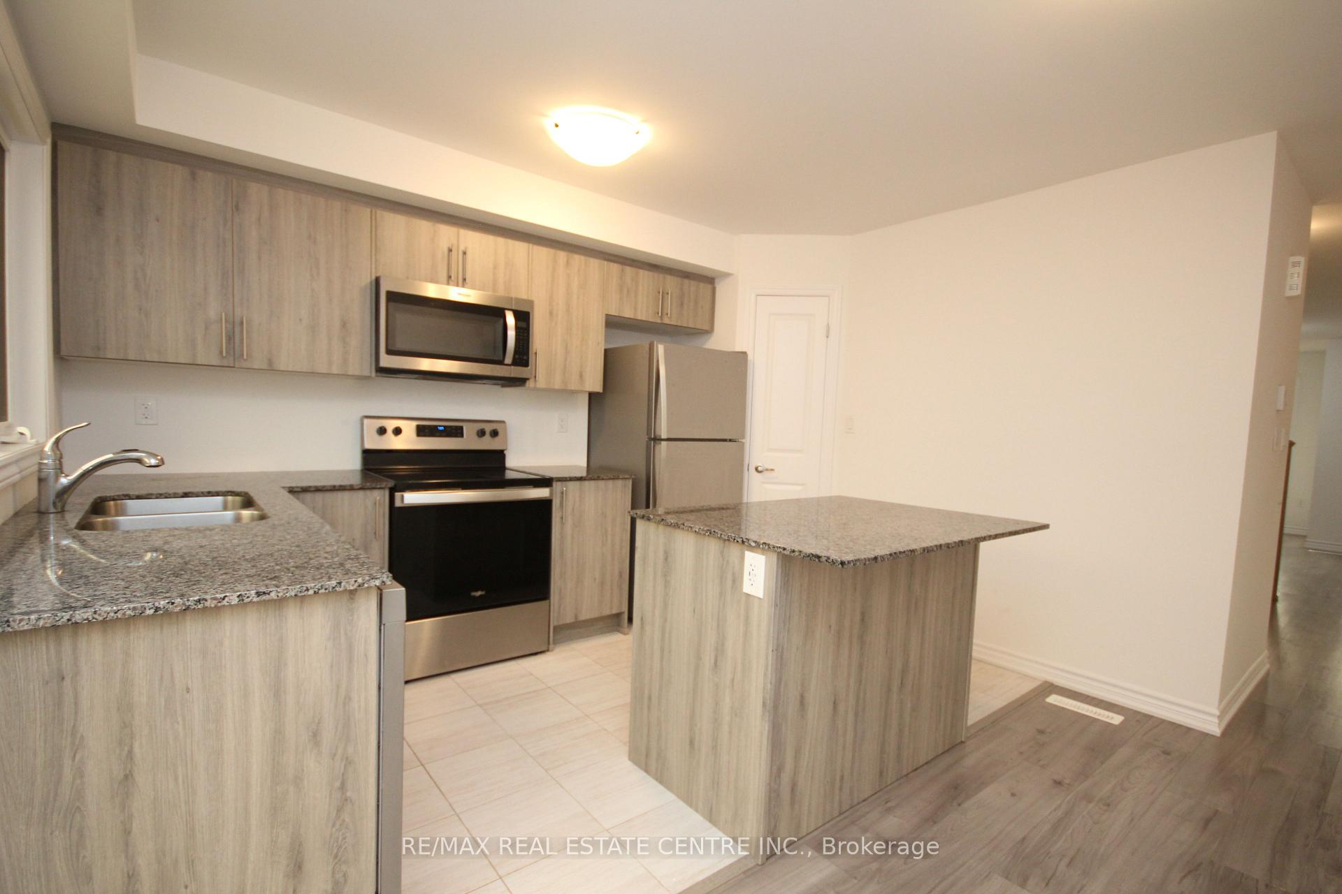 Photo 13 of 30 Wagon Lane, Barrie, Rural Barrie Southeast — HOMEH