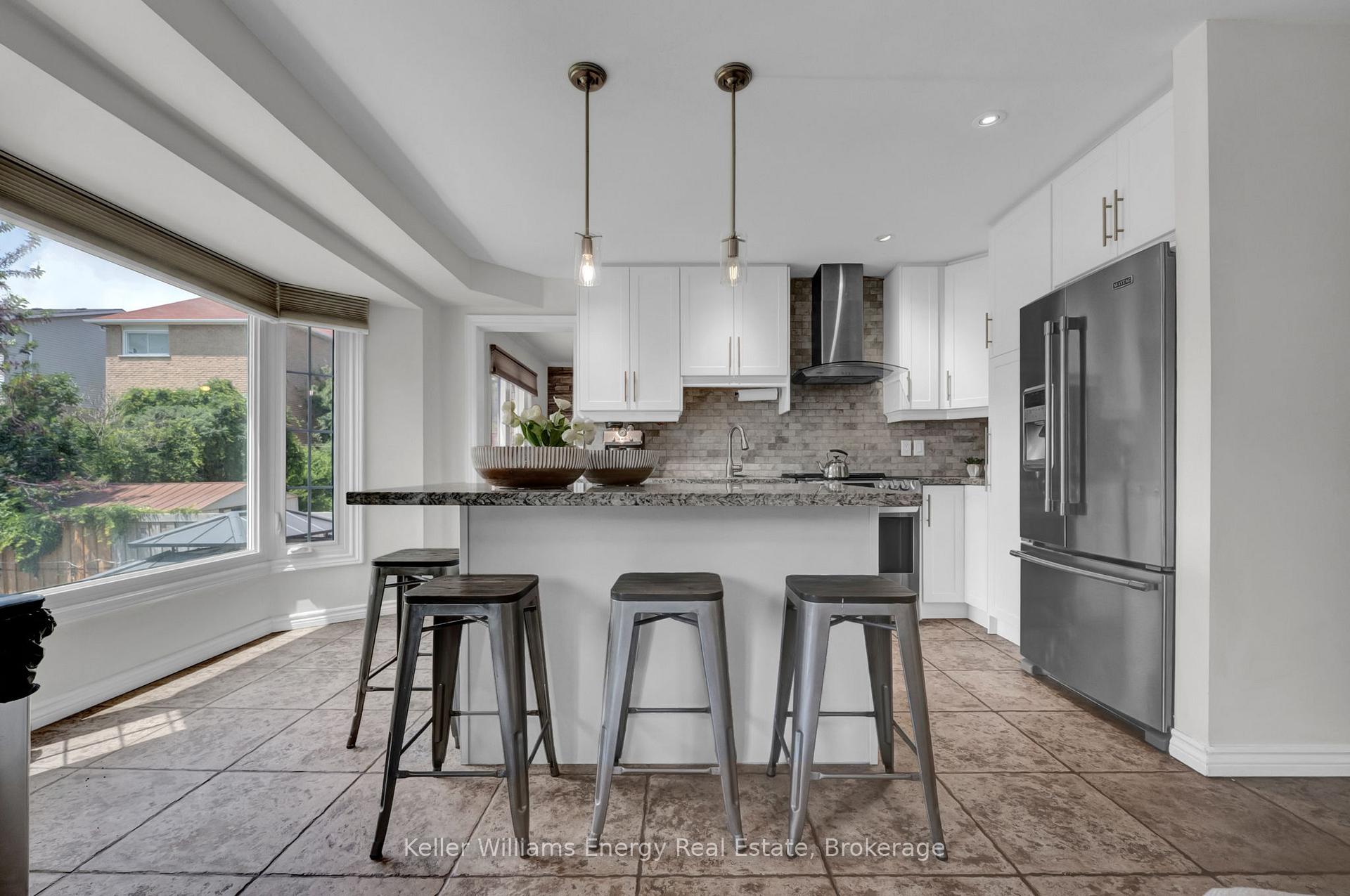 Photo 4 of 25 Fieldview Crescent, Whitby, Blue Grass Meadows — HOMEH